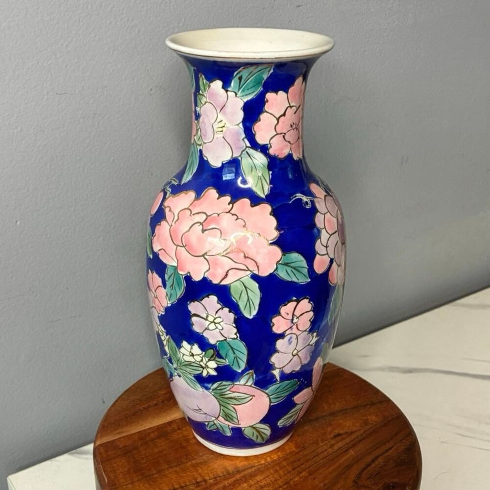 Blue Floral Porcelain Vase Hand-Painted Style | Made in China Decorative Accent